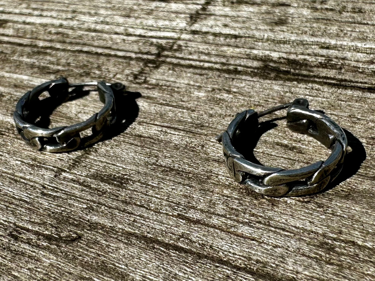 Mini curb chain hoops